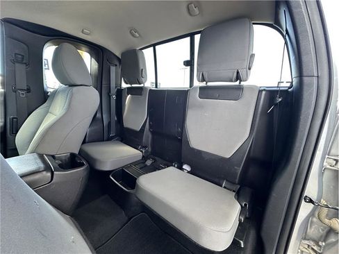 Used 2017 Toyota Tacoma SR5 image 16