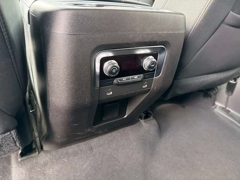 Used 2021 GMC Yukon SLE RWD image 16