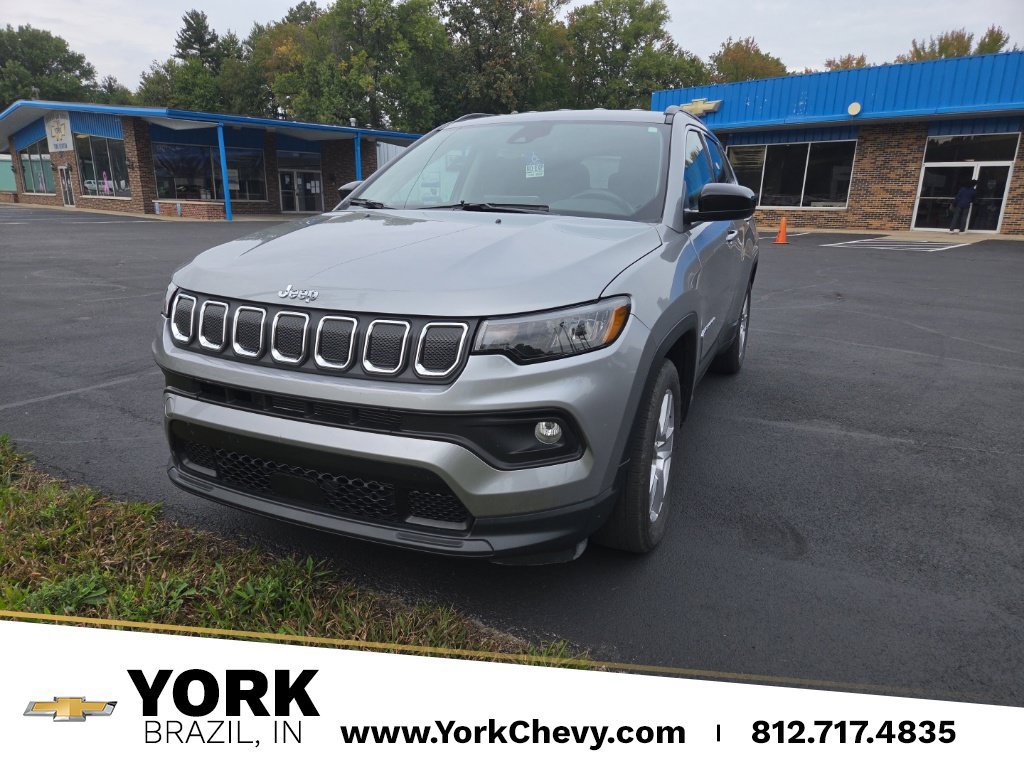 Used 2022 Jeep Compass Latitude w/ Convenience Group FWD image 1