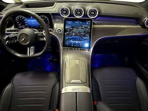 Used 2023 Mercedes-Benz GLC 300 4MATIC image 5