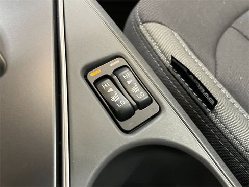 Certified 2025 Subaru Crosstrek 2.0i Premium image 21