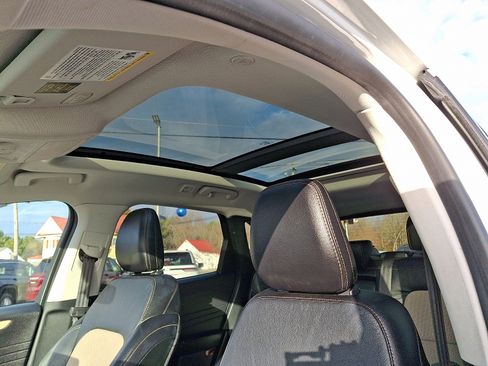 Used 2021 Ford Escape Titanium w/ Titanium Elite Package image 14