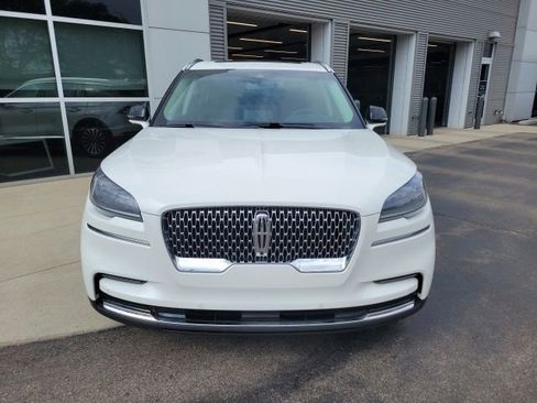 Used 2024 Lincoln Aviator Reserve w/ Elements Package Plus AWD/4WD image 9