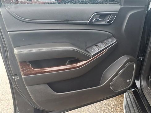 Used 2016 GMC Yukon SLE w/ HD Trailering Package image 9