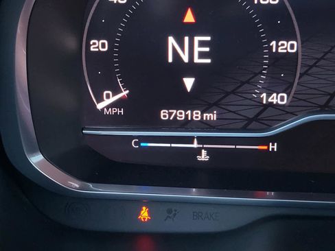 Used 2023 GMC Yukon AT4 image 28