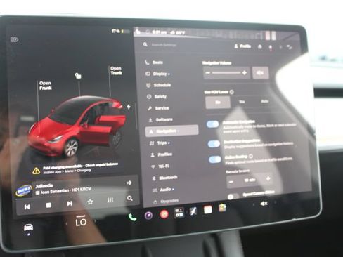 Used 2023 Tesla Model Y Long Range AWD/4WD image 23
