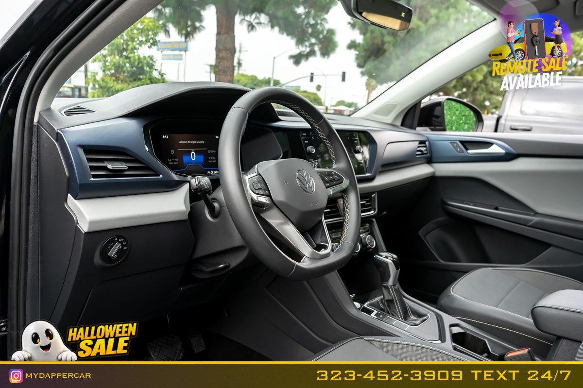 Used 2023 Volkswagen Taos SE w/ Panoramic Sunroof Package FWD image 10
