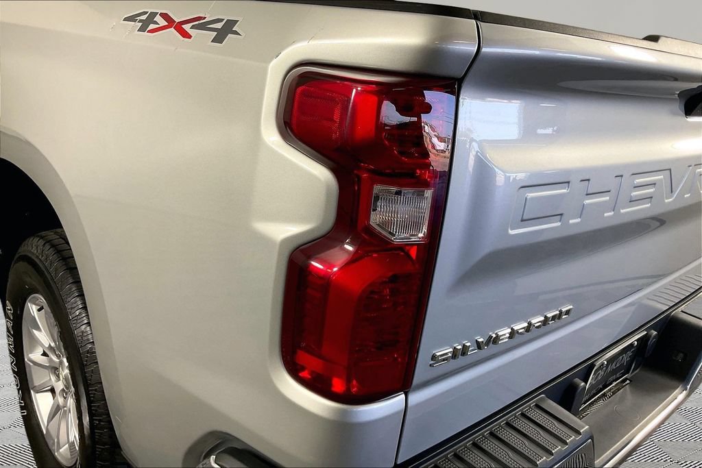Certified 2019 Chevrolet Silverado 1500 LT w/ Convenience Package AWD/4WD image 20