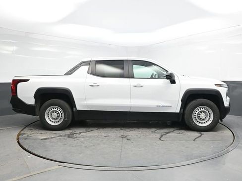 Used 2024 Chevrolet Silverado EV W/T AWD/4WD image 8