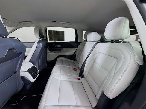 Certified 2026 Lincoln Nautilus Premier AWD/4WD image 28