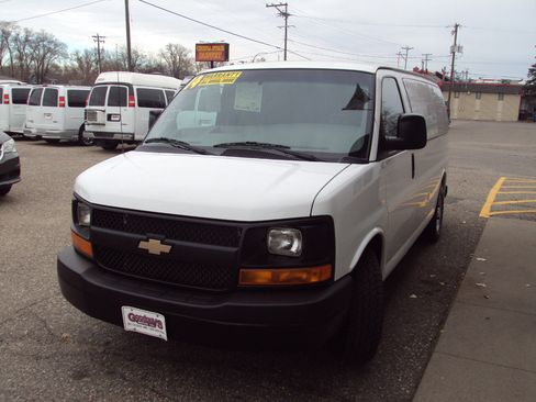 Used 2014 Chevrolet Express 1500 AWD image 34