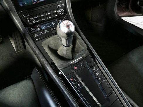 Certified 2022 Porsche 718 Cayman RWD image 17