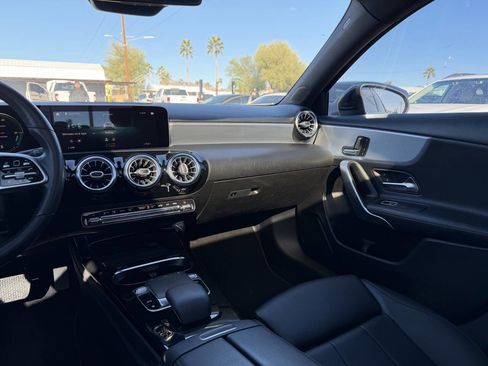 Used 2019 Mercedes-Benz A 220 image 18