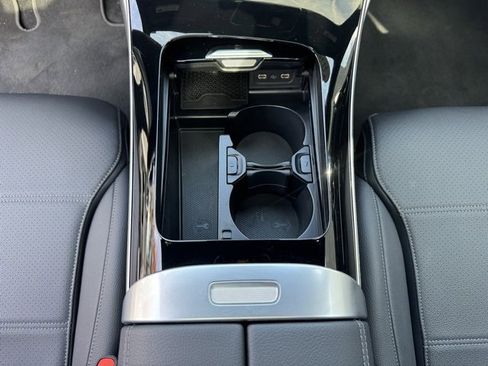 Used 2025 Mercedes-Benz C 300 4MATIC Sedan image 16