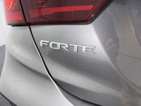 Used 2024 Kia Forte LXS FWD image 33