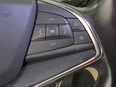 Used 2019 Cadillac XT5 FWD image 36