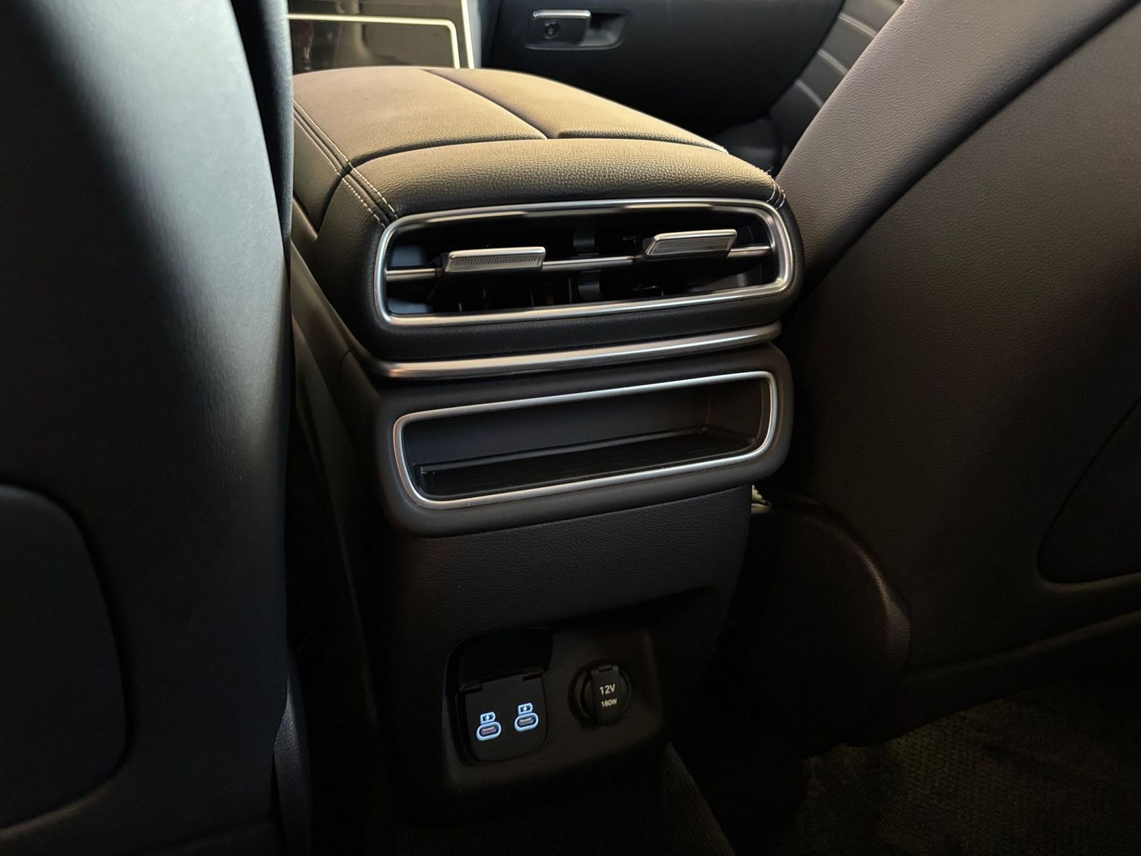 Used 2026 Genesis GV80 2.5T AWD/4WD image 25