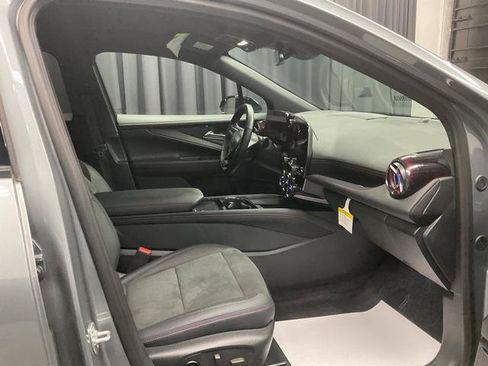 Used 2025 Chevrolet Blazer EV RS AWD/4WD image 11
