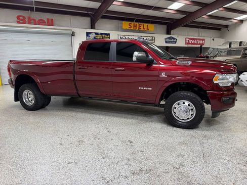Used 2022 RAM 3500 Laramie AWD/4WD image 10