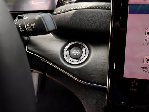 Used 2023 Jeep Grand Cherokee L Overland AWD/4WD image 13