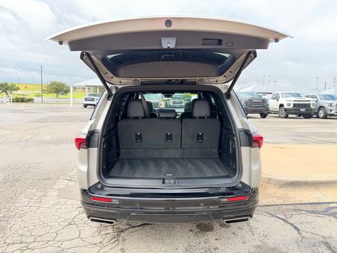 Used 2026 Buick Enclave Sport Touring w/ Power Package FWD image 6