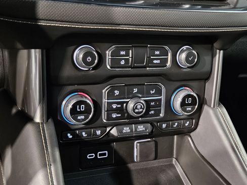 Used 2024 Chevrolet Tahoe Premier image 32