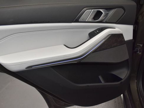 Certified 2025 BMW X5 xDrive40i w/ Premium Package image 15