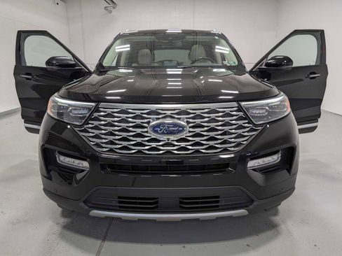 Used 2020 Ford Explorer Platinum w/ Premium Technology Package image 15