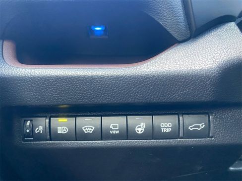 Used 2024 Toyota RAV4 Limited image 18