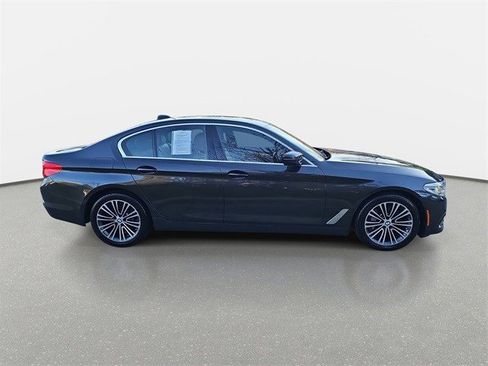 Used 2019 BMW 540i w/ Executive Package image 4