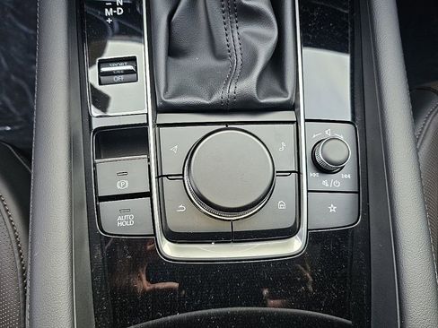 New 2026 MAZDA MAZDA3 Hatchback w/Premium Plus Pkg image 31