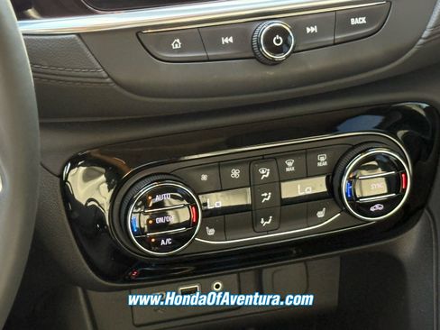 Used 2023 Buick Encore GX Essence w/ Experience Buick Package FWD image 15