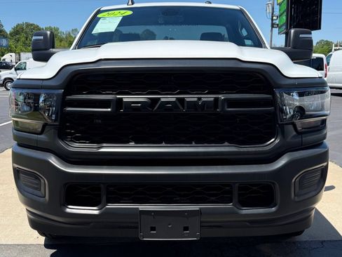 Used 2024 RAM 2500 Tradesman w/ Convenience Group RWD image 8