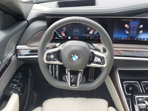 Certified 2023 BMW 760i xDrive w/ Executive Package image 22