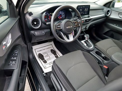 Used 2023 Kia Forte LXS image 14