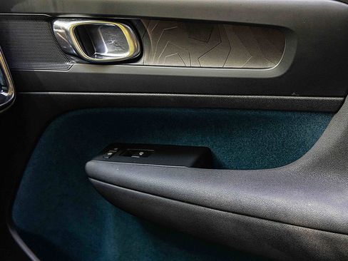 Used 2023 Volvo XC40 Recharge Plus w/ Protection Package Premier image 14