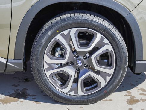 Used 2023 Subaru Ascent Limited w/ Technology Package image 10