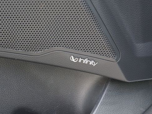 Used 2016 Hyundai Azera image 25