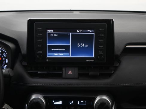 Used 2022 Toyota RAV4 LE AWD/4WD image 15