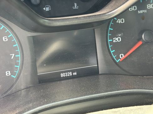 Used 2022 Chevrolet Colorado LT w/ Chrome Appearance Package AWD/4WD image 3