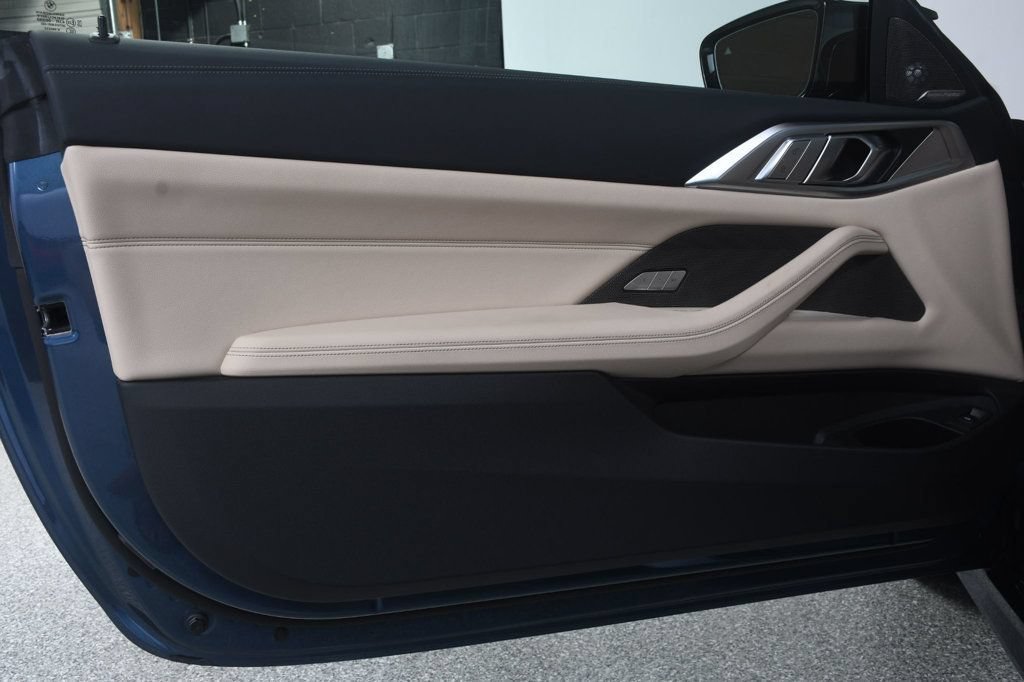 Used 2025 BMW M440i Convertible w/ Premium Package RWD image 29