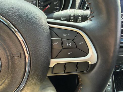 Used 2018 Jeep Compass Limited w/ Navigation Group AWD/4WD image 26