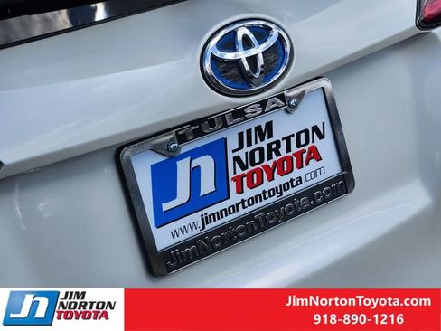 Used 2018 Toyota RAV4 Limited image 13
