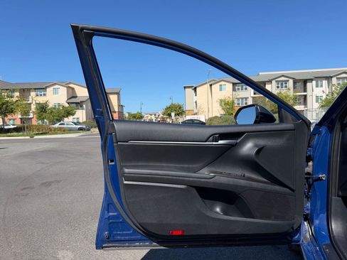 Used 2024 Toyota Camry SE w/ Convenience Package image 14