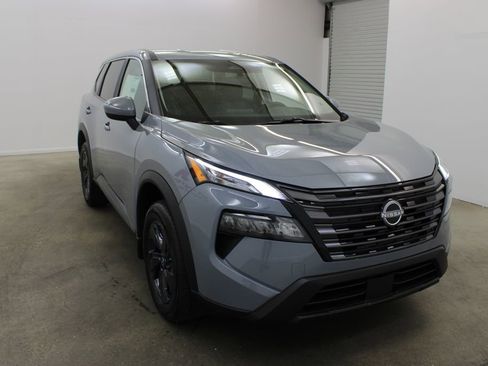 New 2026 Nissan Rogue SV image 6