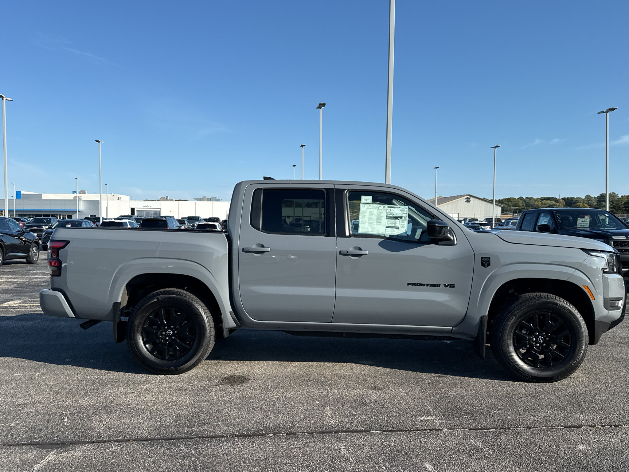 New 2027 Nissan Frontier SV w/ SV Convenience Package AWD/4WD image 16