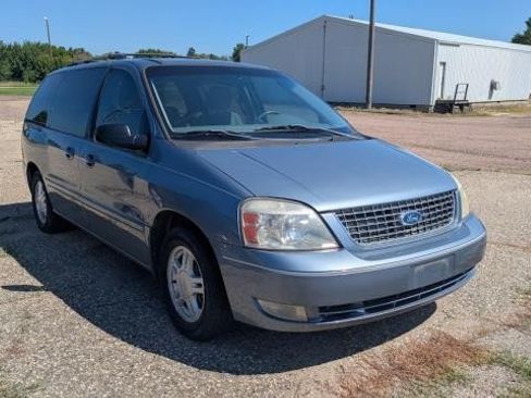 Used 2004 Ford Freestar SEL FWD image 2