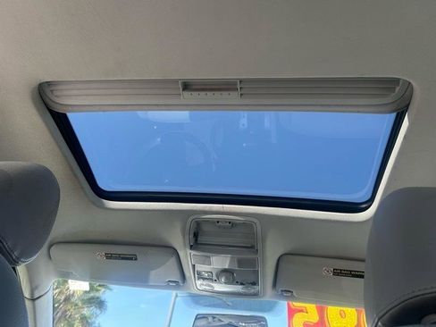 Used 2009 Volkswagen Jetta SE image 16