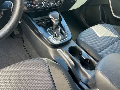 Used 2025 Kia Soul LX w/ LX Technology Package image 39