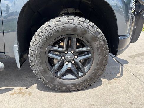 Used 2021 Chevrolet Silverado 1500 LT Trail Boss w/ Bed Protection Package AWD/4WD image 13